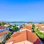 Panoramic Beachfront Island Views King Size Terrace *