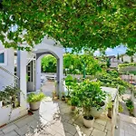 Apartmán Panoramic Beachfront Island Views King Size Terrace Žaborić