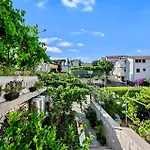 Panoramic Beachfront Island Views King Size Terrace Apartmán Žaborić