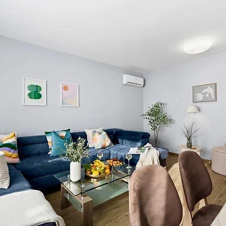 Panoramic Beachfront Island Views King Size Terrace